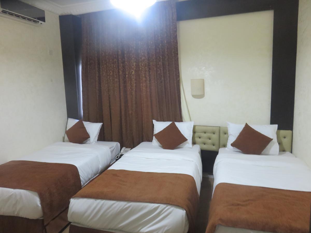 עמאן Teeba Palace Hotel Suites מראה חיצוני תמונה